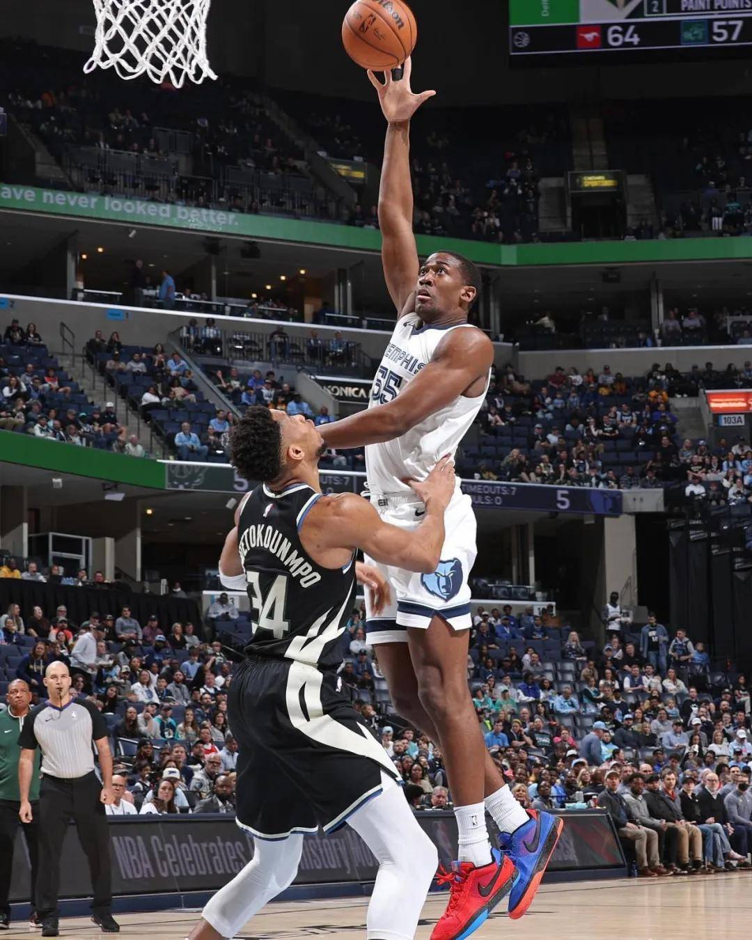 关于加拿大男篮险胜美国男篮,瓦兰丘纳斯高光表现的信息 关于加拿大男篮险胜美国男篮,瓦兰丘纳斯高光表现的信息