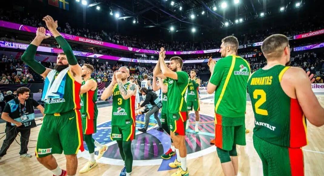 塞尔维亚男篮险胜德国男篮，卡鲁索送出助攻