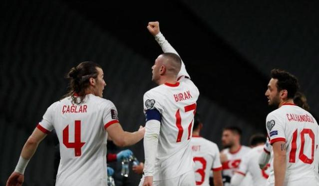 土耳其险胜丹麦,德利赫特一己之力扛起全队 土耳其险胜丹麦,德利赫特一己之力扛起全队