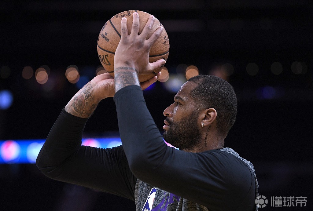 雄鹿B队横扫黄蜂,巴恩斯完成帽子戏法 雄鹿B队横扫黄蜂,巴恩斯完成帽子戏法