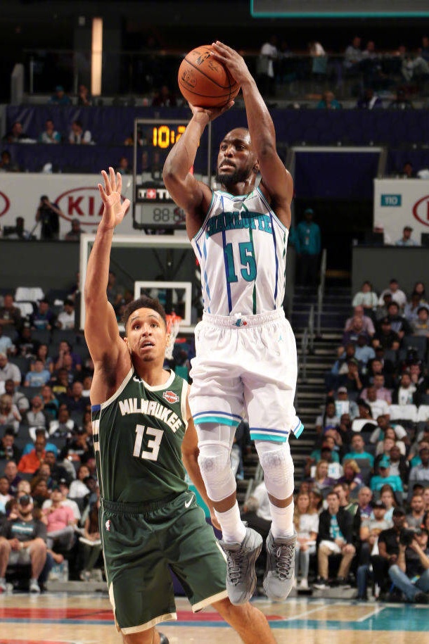 雄鹿B队横扫黄蜂,巴恩斯完成帽子戏法 雄鹿B队横扫黄蜂,巴恩斯完成帽子戏法