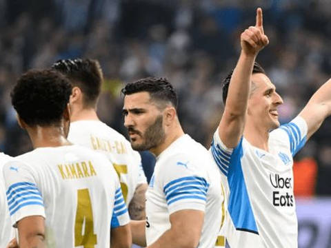 尼斯主场迎战第戎的比赛激烈异常