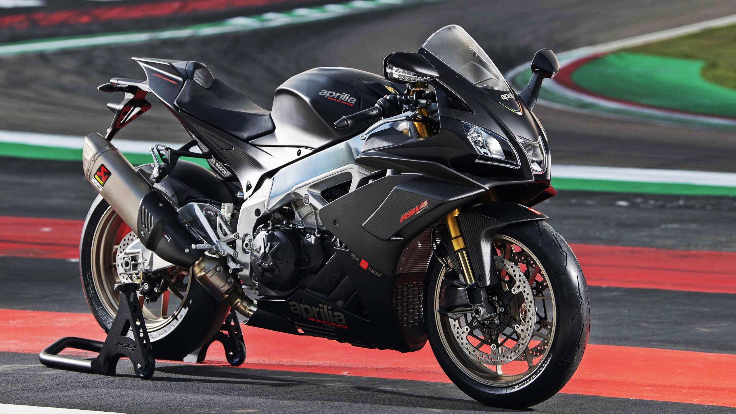 家乡魔力,为何戴维斯杯的纳达尔比法网的红土之王更具统治力?