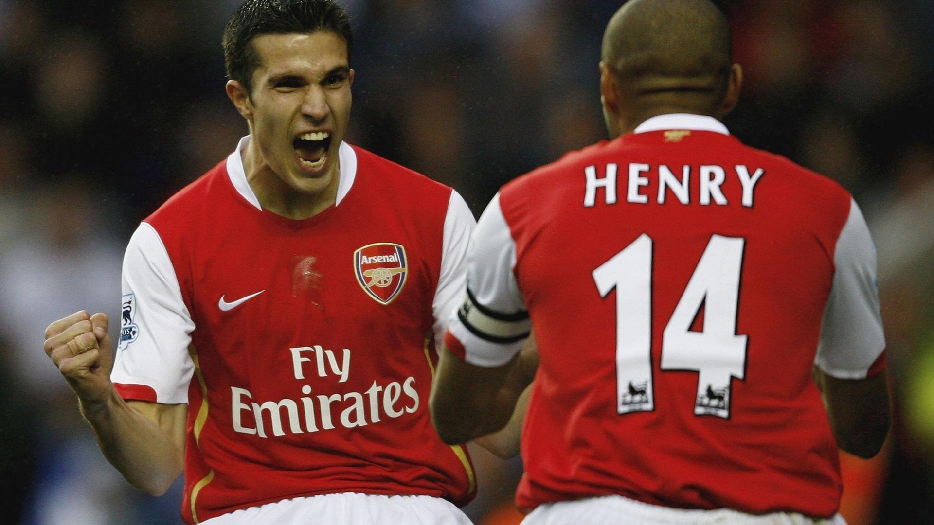 足球的复仇循环，从范加尔的赌注到黄喜灿的接管