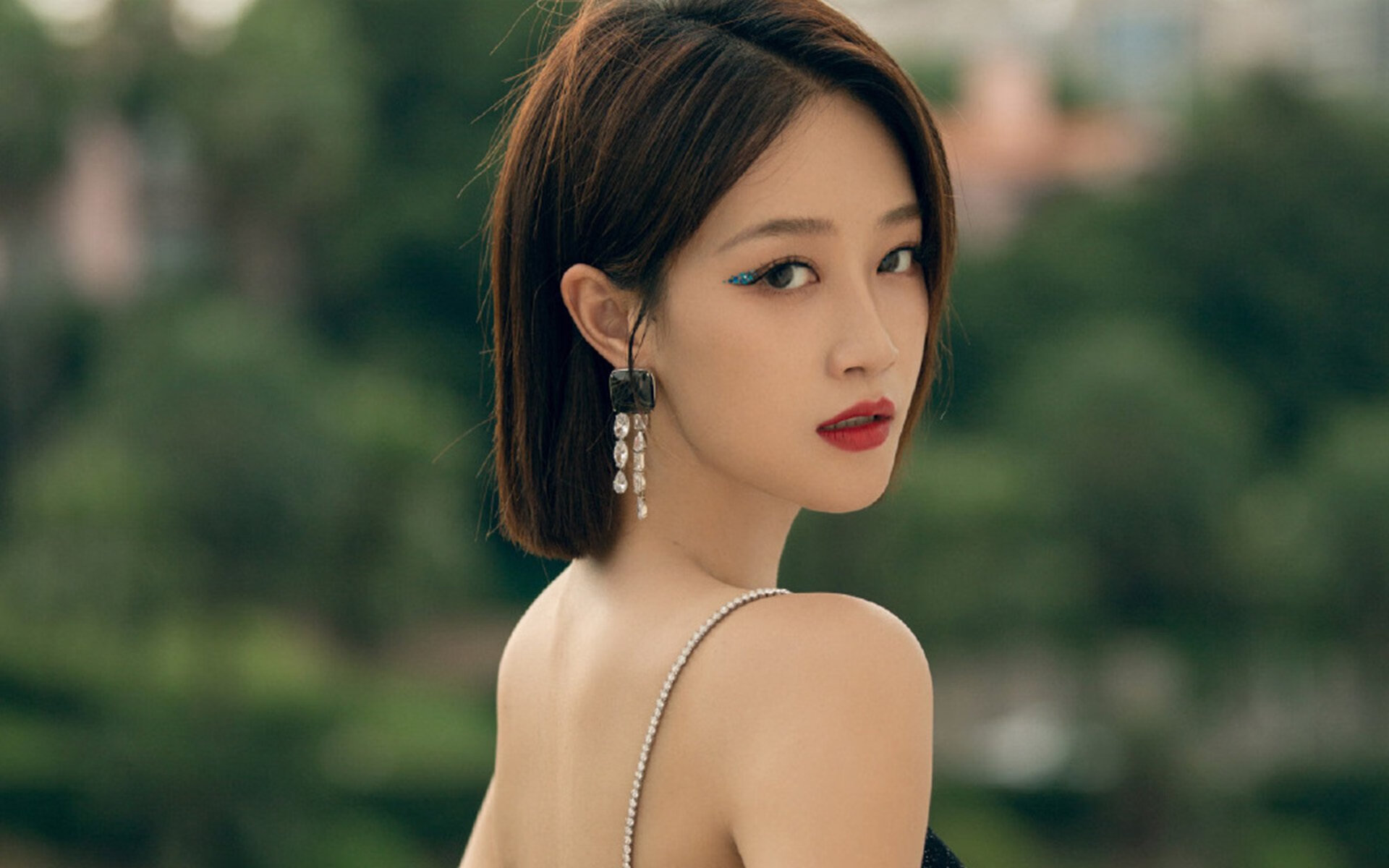 拉亚关键一击定乾坤，阿尔及利亚一波流带走乌拉圭