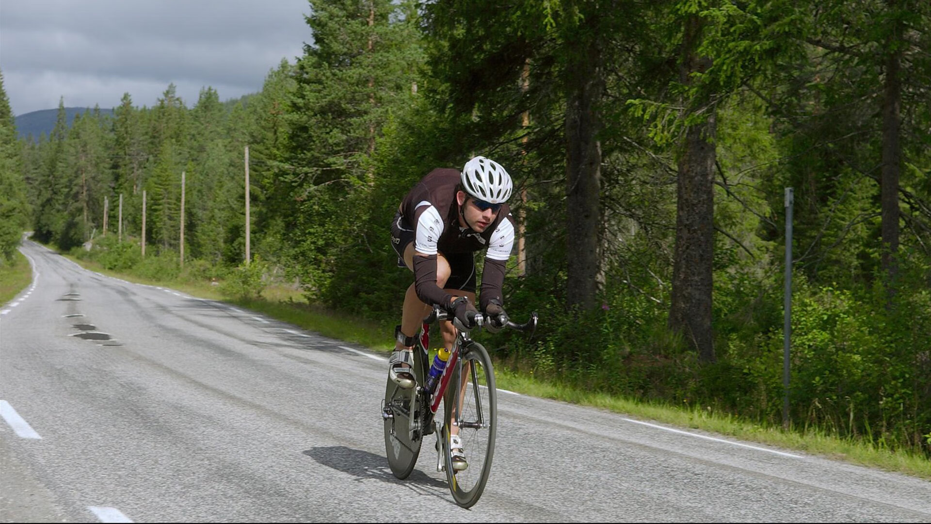 数据面板错误？勇士掘金激战夜，恩比德却隔空炸裂！
