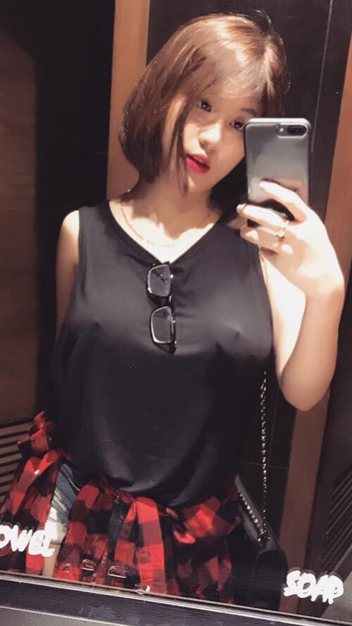 钢铁森林中的唯一舞者，塞维利亚如何在虚构对决中全面压制瑞典