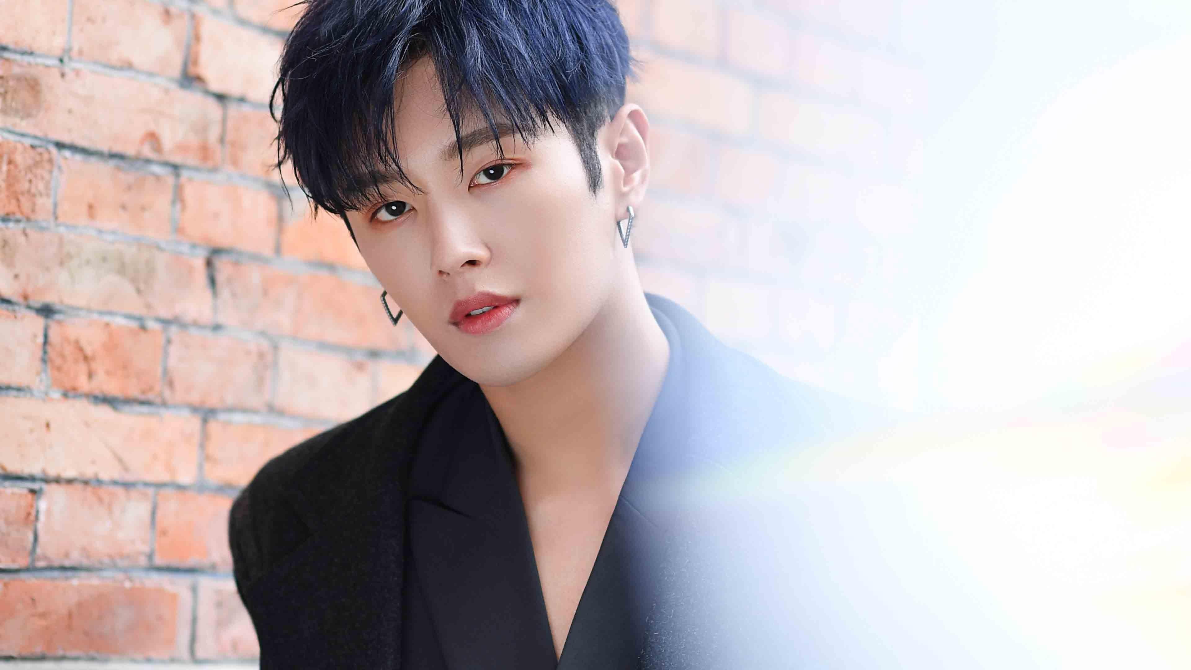 莱奥闪电破门定乾坤，红魔客场力擒希腊雄鹰