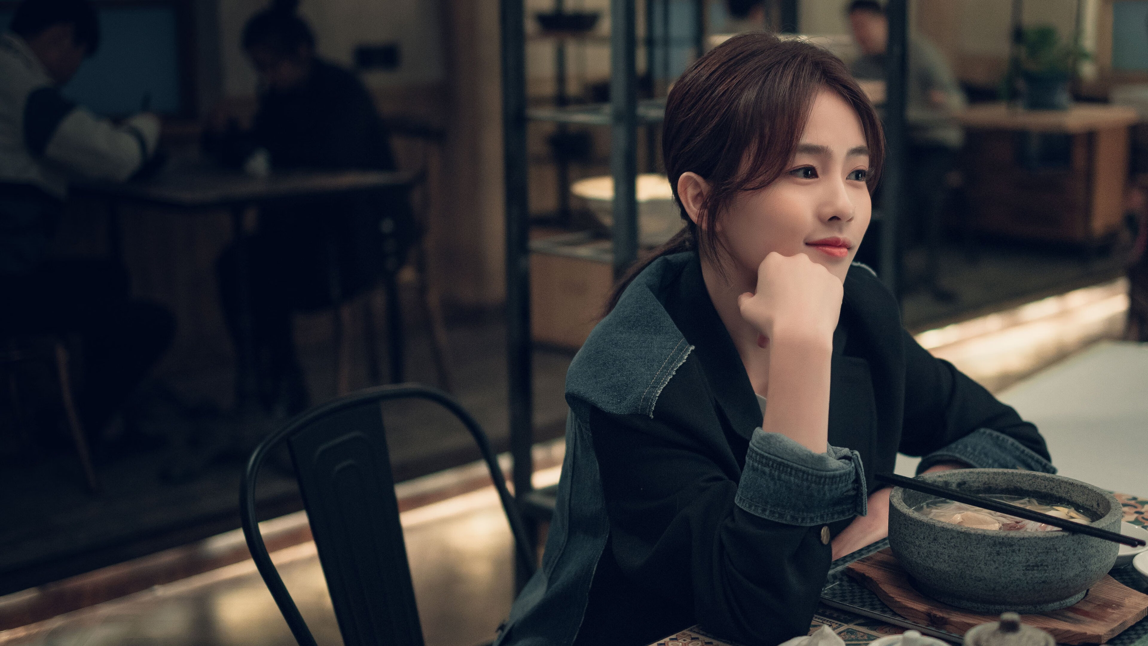 绿茵场外的能源德比,当沙特用高位逼抢压制奥地利的转型反击